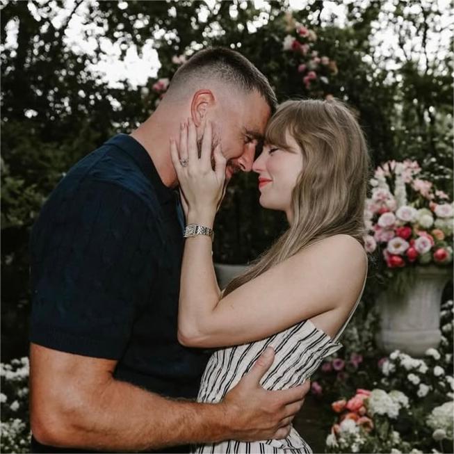Taylor Swift’s $550,000 Engagement Ring Designed by Travis Kelce！！！